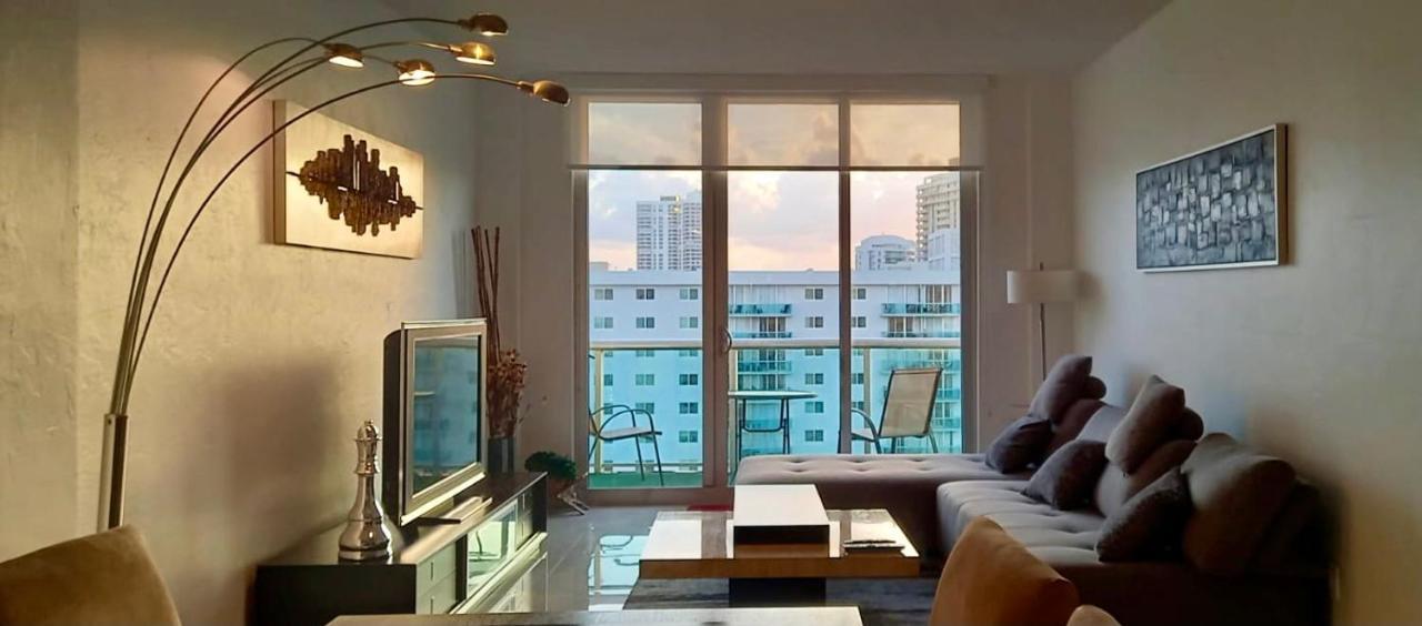 Penthouse Ocean Reserve Miami Beach Exterior photo