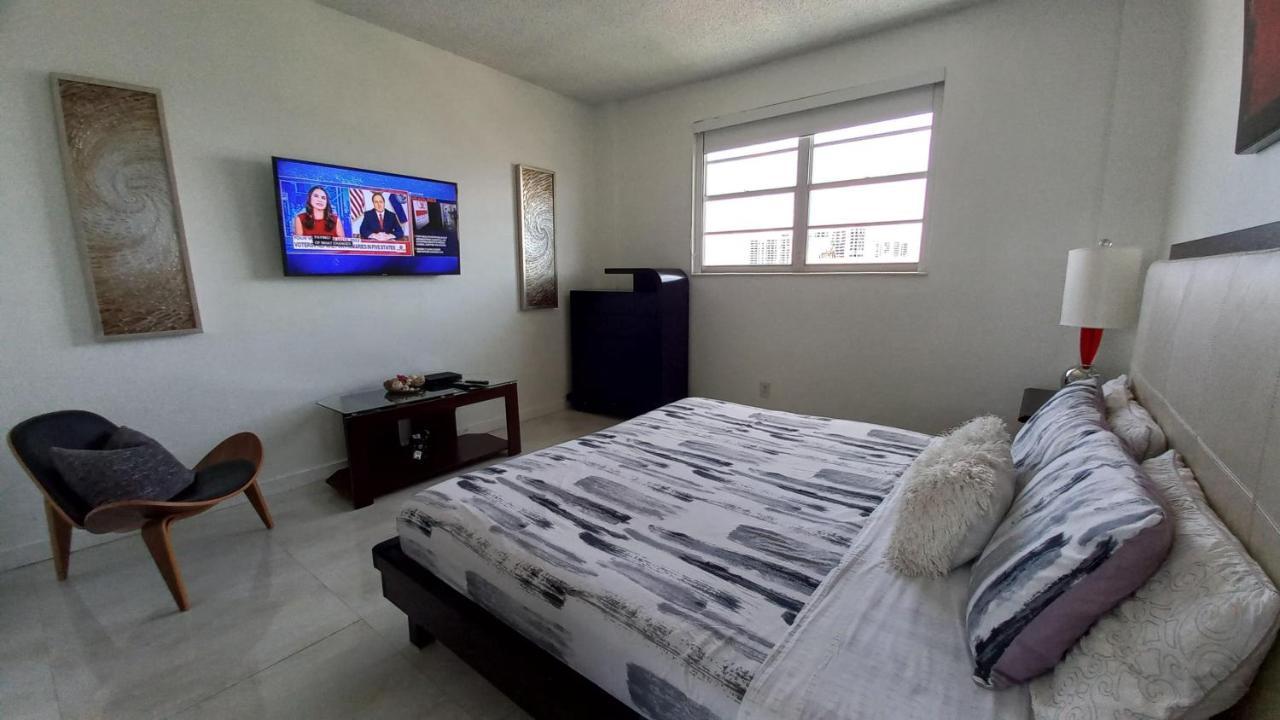 Penthouse Ocean Reserve Miami Beach Exterior photo